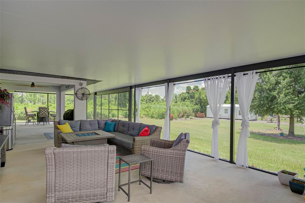 For Sale: $375,000 (3 beds, 2 baths, 1204 Square Feet)