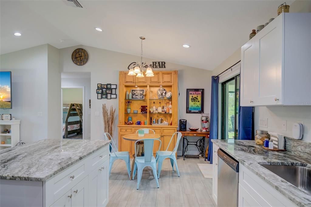 For Sale: $375,000 (3 beds, 2 baths, 1204 Square Feet)