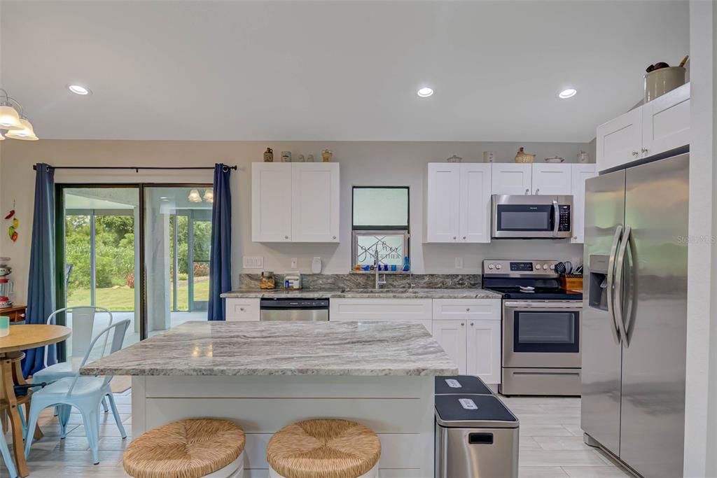 For Sale: $375,000 (3 beds, 2 baths, 1204 Square Feet)