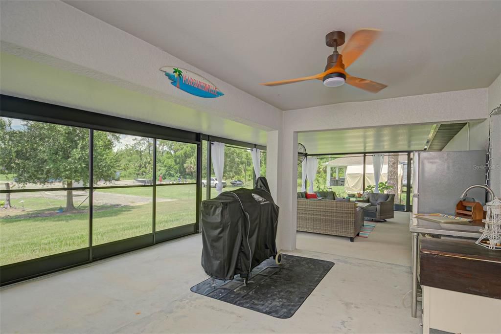 For Sale: $375,000 (3 beds, 2 baths, 1204 Square Feet)