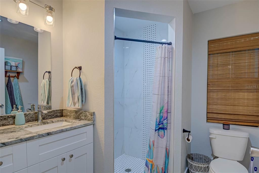 For Sale: $375,000 (3 beds, 2 baths, 1204 Square Feet)