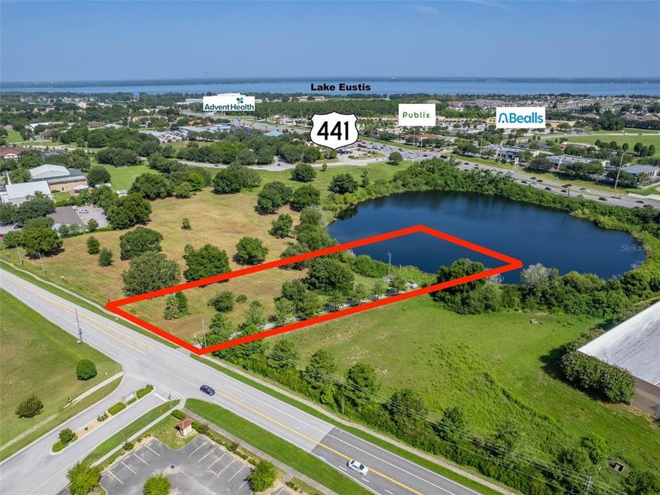 待售: $449,000 (1.75 acres)