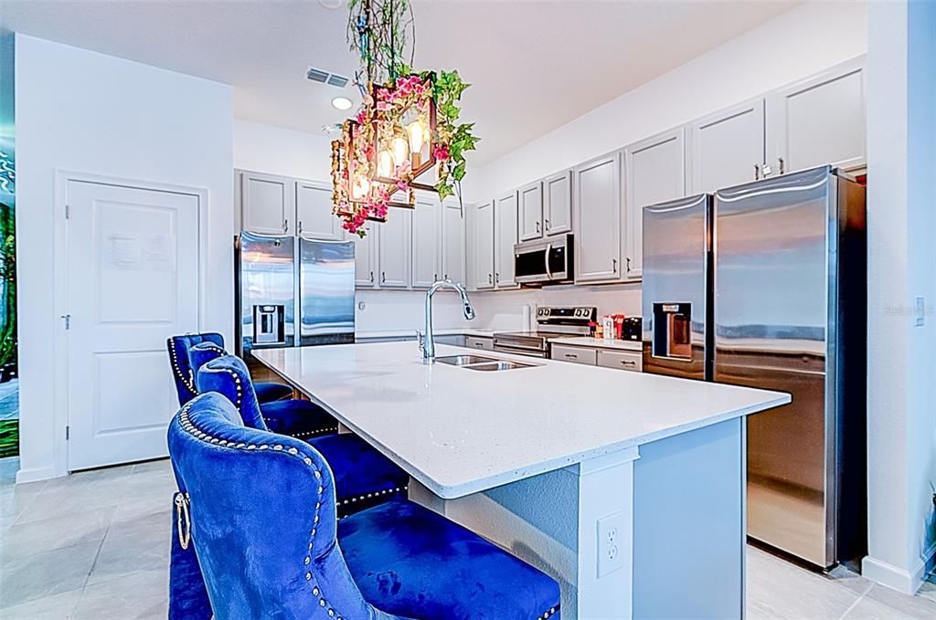 For Sale: $1,750,000 (10 beds, 9 baths, 3826 Square Feet)