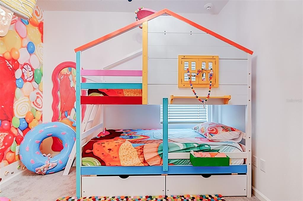 For Sale: $1,750,000 (10 beds, 9 baths, 3826 Square Feet)