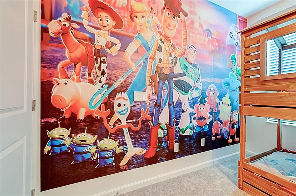 For Sale: $1,750,000 (10 beds, 9 baths, 3826 Square Feet)