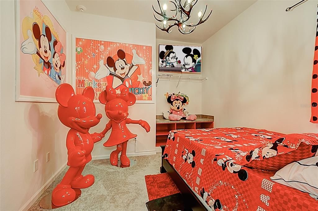 For Sale: $1,750,000 (10 beds, 9 baths, 3826 Square Feet)