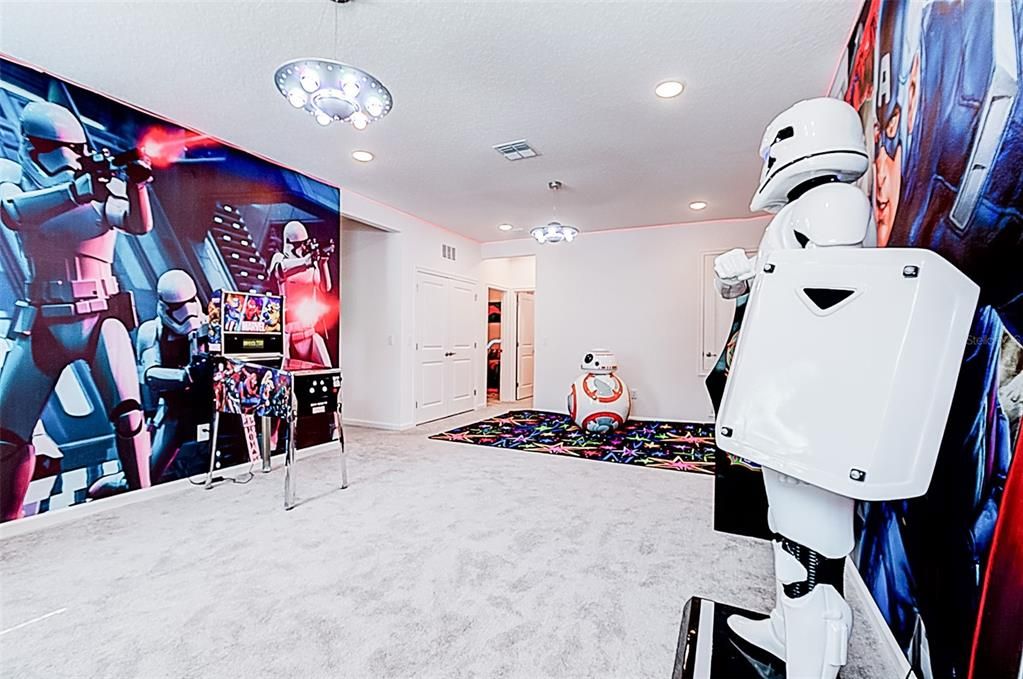 For Sale: $1,750,000 (10 beds, 9 baths, 3826 Square Feet)