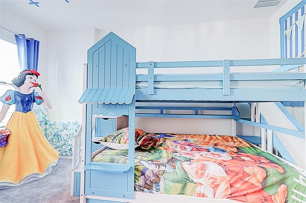 For Sale: $1,750,000 (10 beds, 9 baths, 3826 Square Feet)