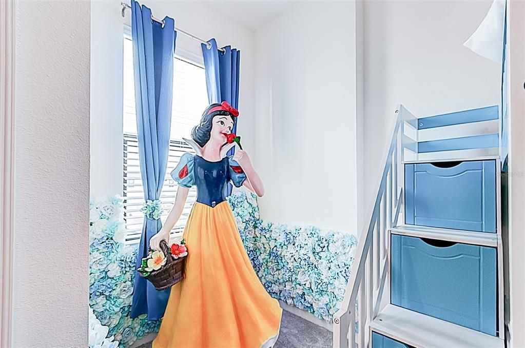 For Sale: $1,750,000 (10 beds, 9 baths, 3826 Square Feet)