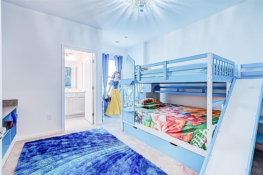 For Sale: $1,750,000 (10 beds, 9 baths, 3826 Square Feet)