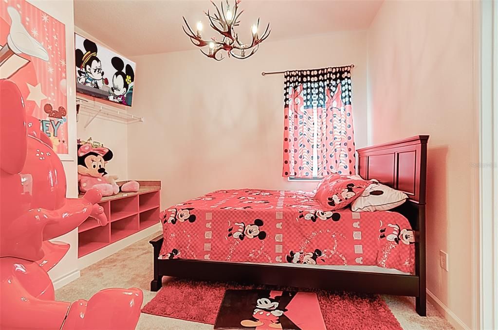 For Sale: $1,750,000 (10 beds, 9 baths, 3826 Square Feet)