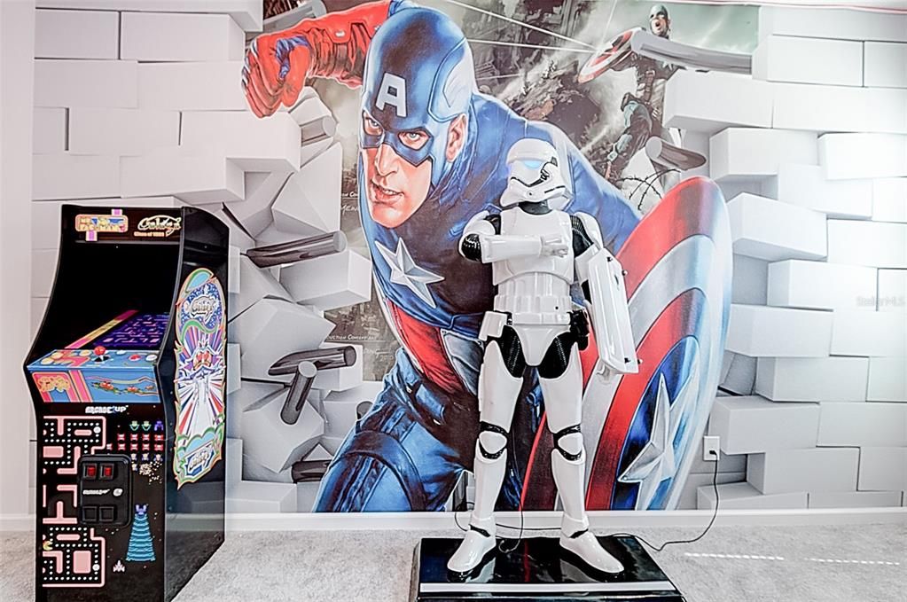 For Sale: $1,750,000 (10 beds, 9 baths, 3826 Square Feet)