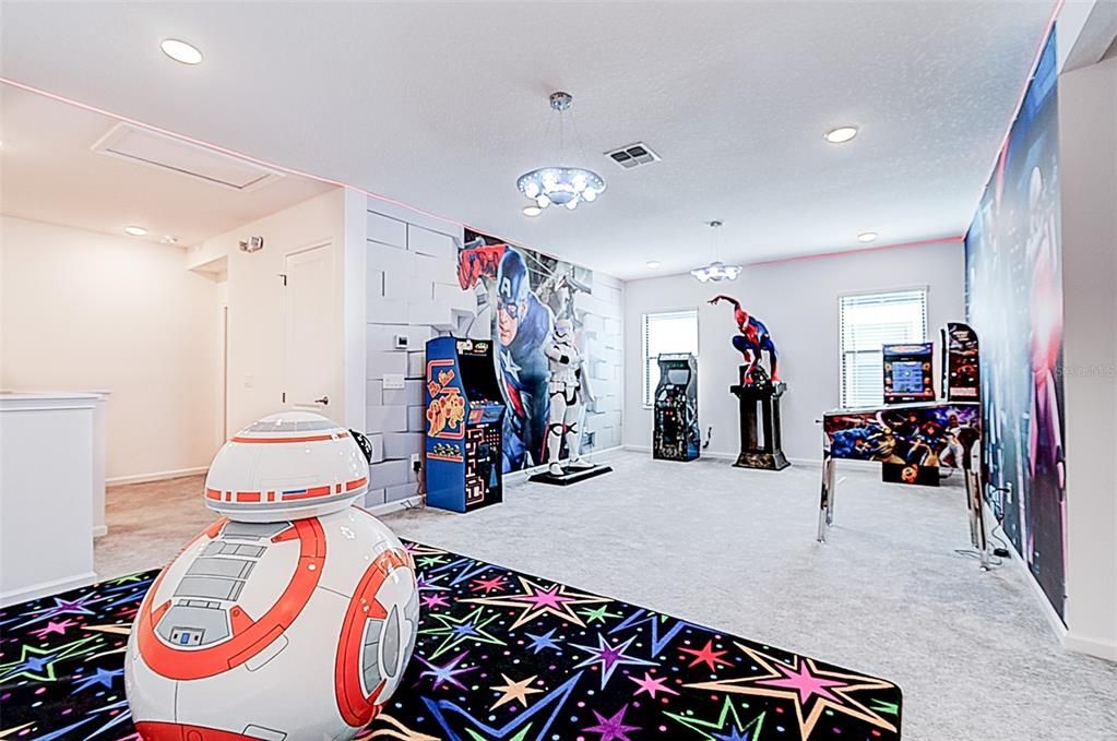 For Sale: $1,750,000 (10 beds, 9 baths, 3826 Square Feet)