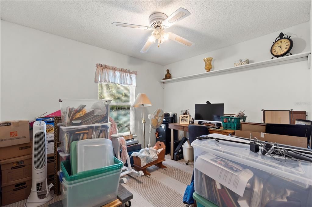 На продажу: $419,999 (4 спален, 2 ванн, 1912 Квадратных фут)