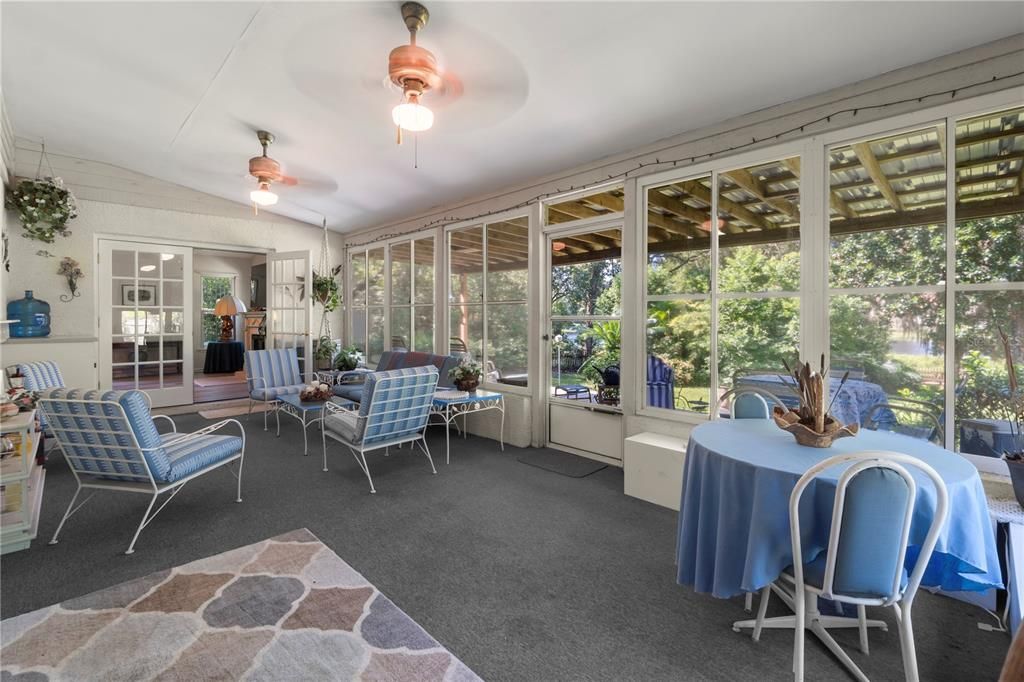 На продажу: $419,999 (4 спален, 2 ванн, 1912 Квадратных фут)