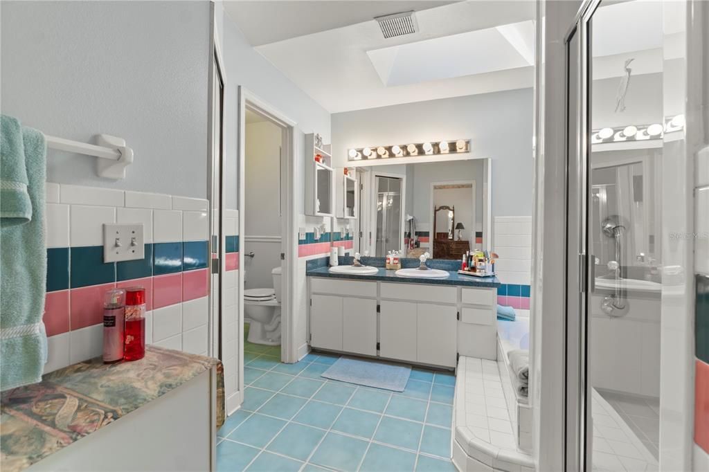 На продажу: $419,999 (4 спален, 2 ванн, 1912 Квадратных фут)