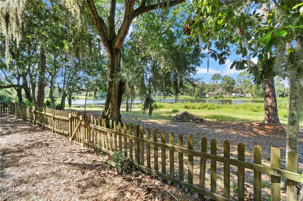 На продажу: $419,999 (4 спален, 2 ванн, 1912 Квадратных фут)