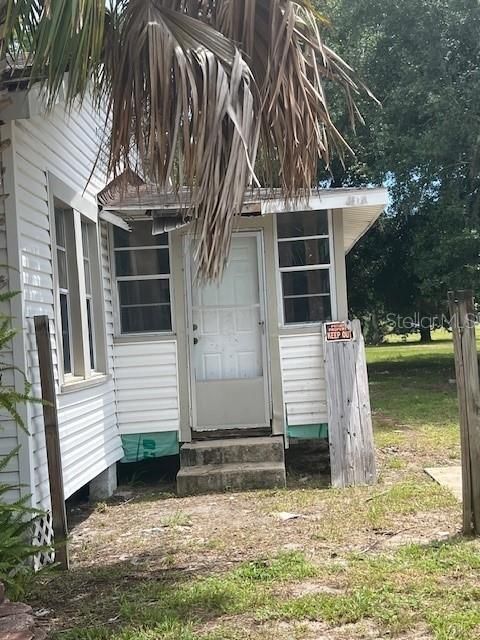 For Sale: $200,000 (3 beds, 1 baths, 1142 Square Feet)