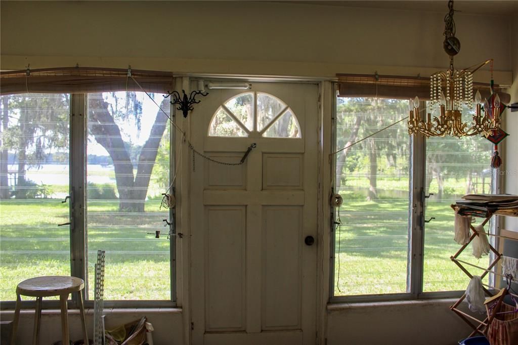 待售: $485,000 (2 贝兹, 1 浴室, 1372 平方英尺)