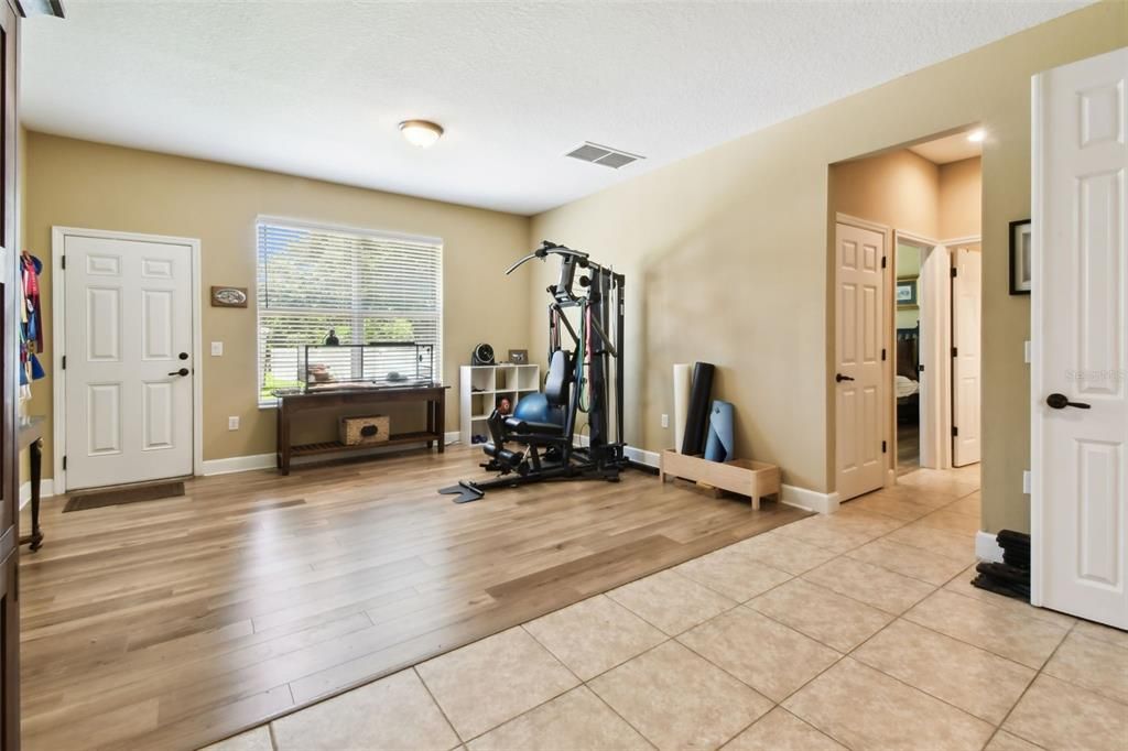 待售: $900,000 (4 贝兹, 3 浴室, 4443 平方英尺)