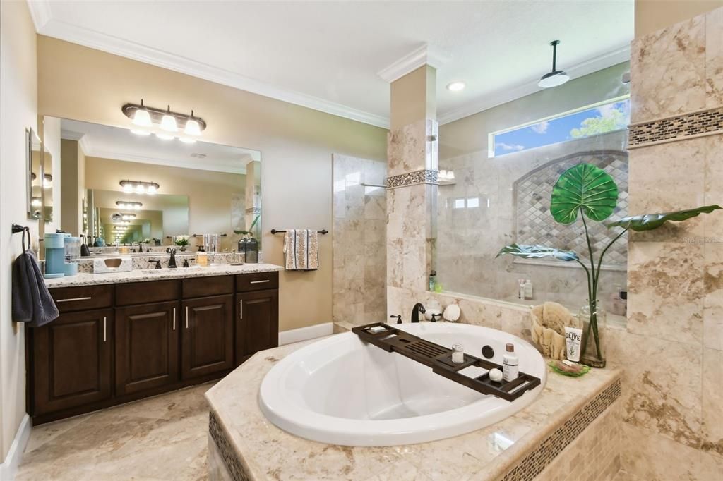 待售: $900,000 (4 贝兹, 3 浴室, 4443 平方英尺)