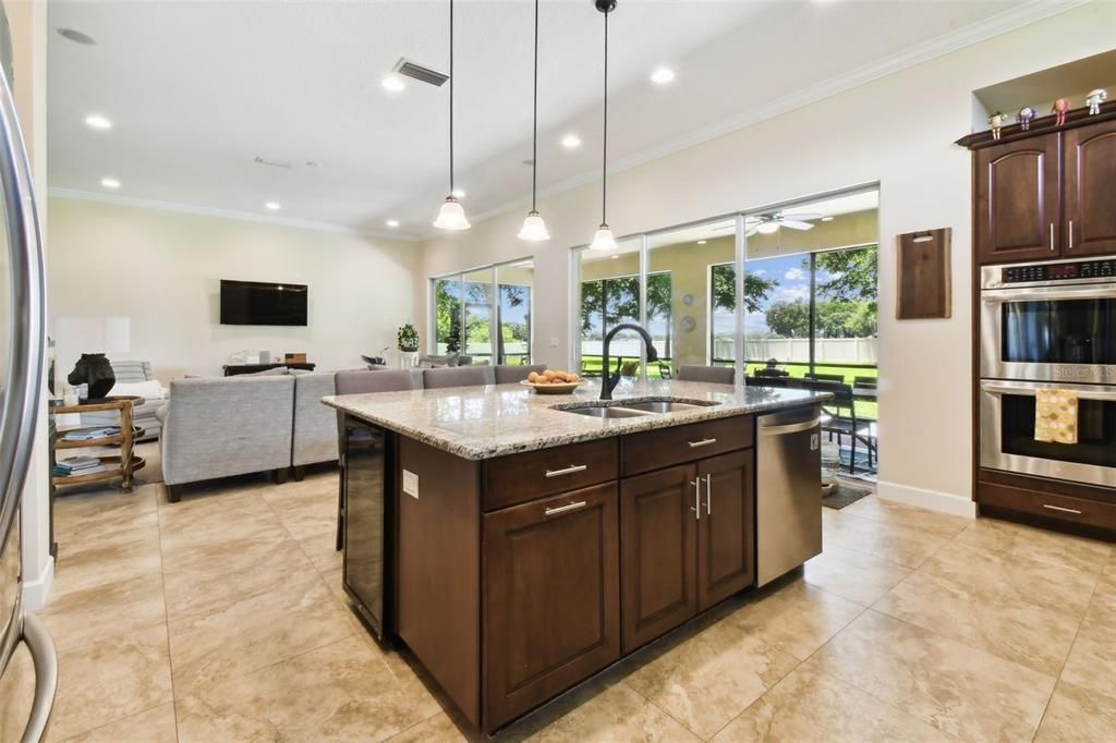 待售: $900,000 (4 贝兹, 3 浴室, 4443 平方英尺)