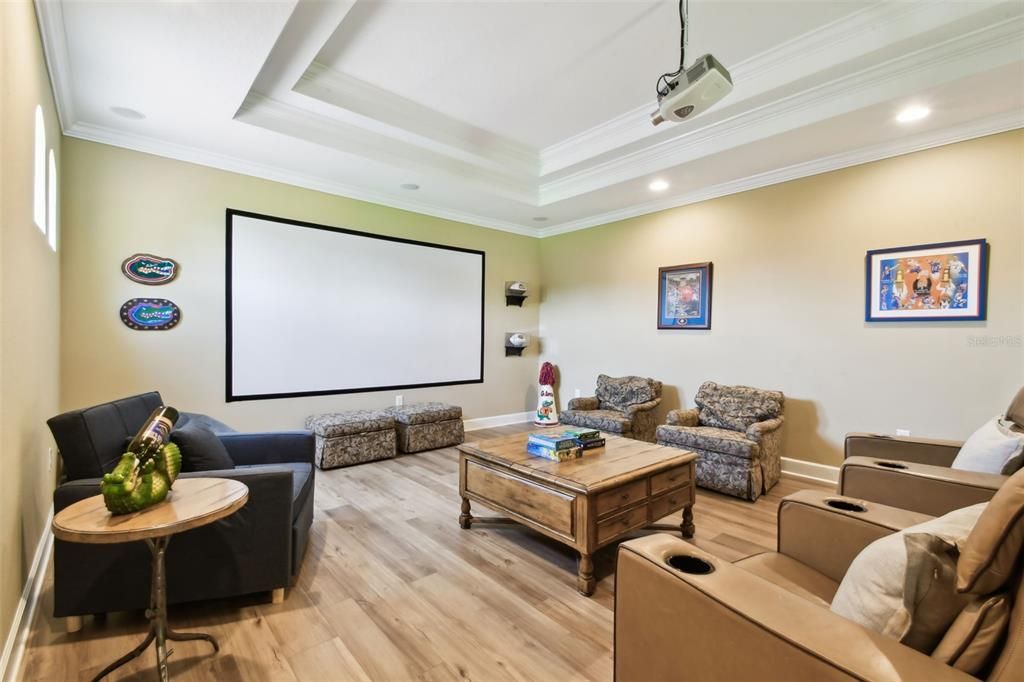 待售: $900,000 (4 贝兹, 3 浴室, 4443 平方英尺)