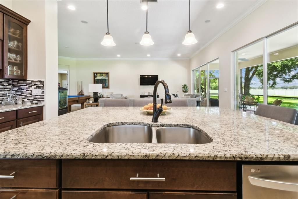 待售: $900,000 (4 贝兹, 3 浴室, 4443 平方英尺)