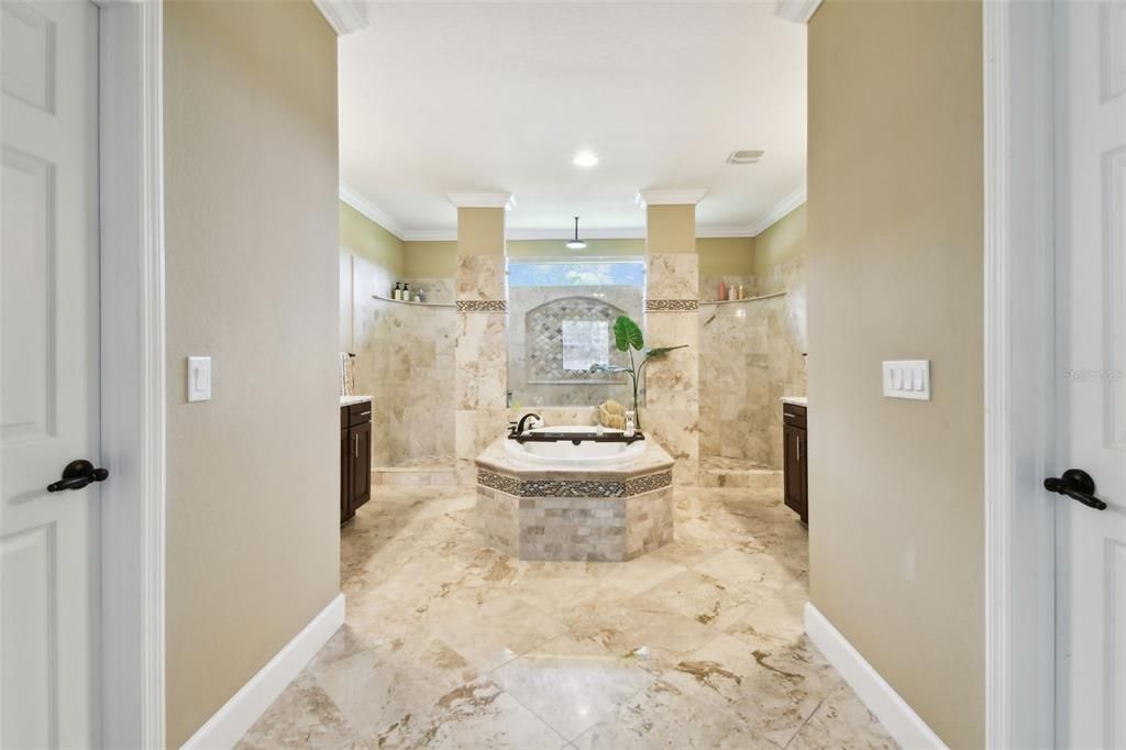 待售: $900,000 (4 贝兹, 3 浴室, 4443 平方英尺)