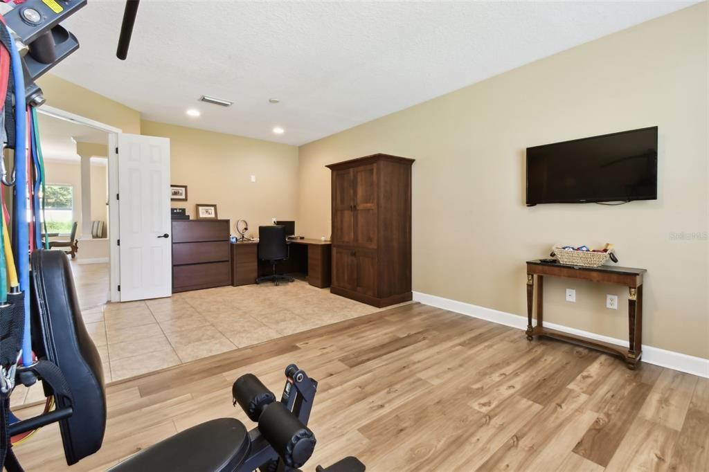 待售: $900,000 (4 贝兹, 3 浴室, 4443 平方英尺)