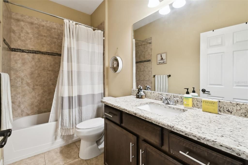 待售: $900,000 (4 贝兹, 3 浴室, 4443 平方英尺)