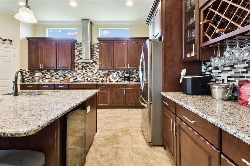 待售: $900,000 (4 贝兹, 3 浴室, 4443 平方英尺)