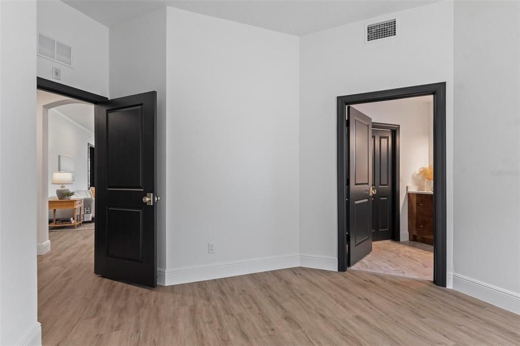 出租: $4,790 (3 贝兹, 3 浴室, 2167 平方英尺)