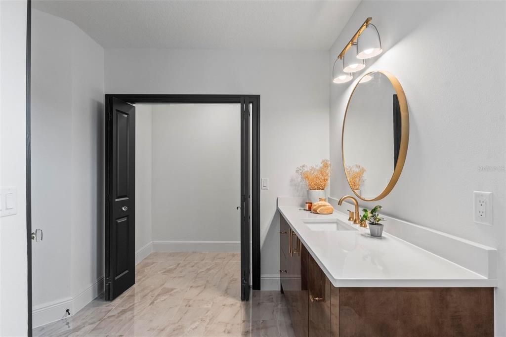 出租: $4,790 (3 贝兹, 3 浴室, 2167 平方英尺)