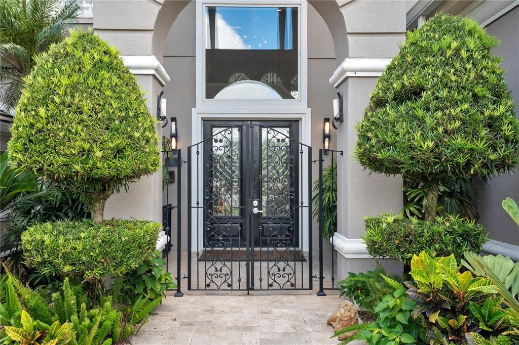 For Sale: $1,897,000 (4 beds, 4 baths, 5352 Square Feet)