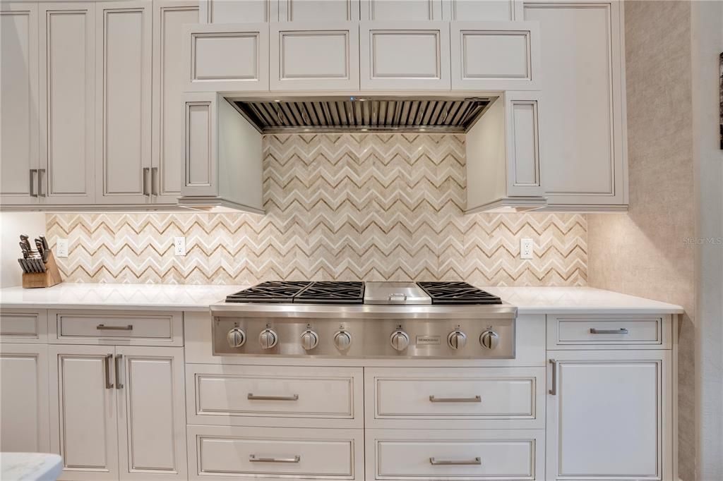 For Sale: $1,897,000 (4 beds, 4 baths, 5352 Square Feet)