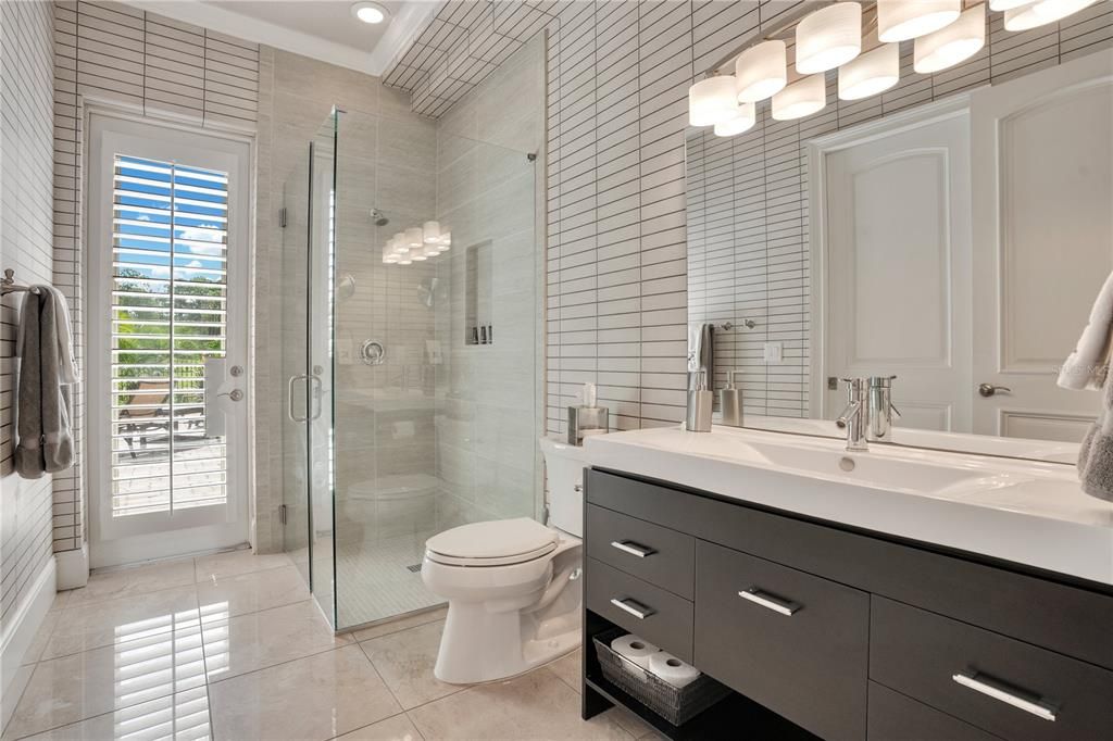 For Sale: $1,897,000 (4 beds, 4 baths, 5352 Square Feet)