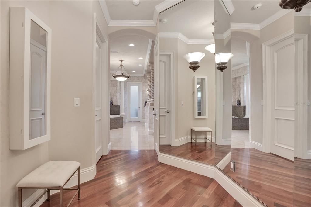 For Sale: $1,897,000 (4 beds, 4 baths, 5352 Square Feet)