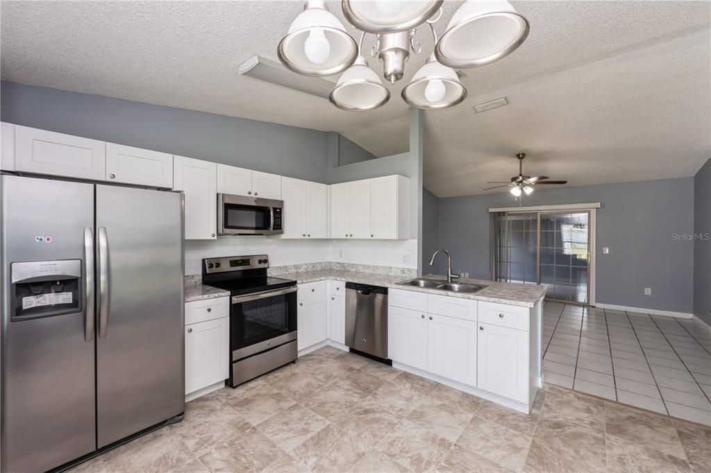 En Venta: $294,900 (3 camas, 2 baños, 1463 Pies cuadrados)