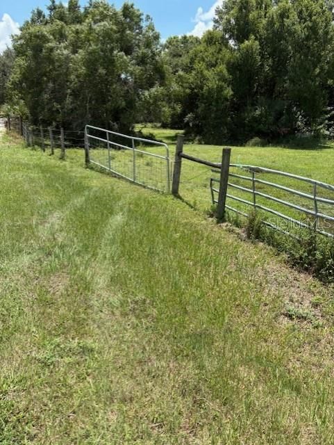 待售: $250,000 (10.00 acres)