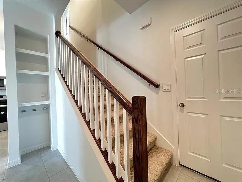 На продажу: $359,900 (3 спален, 2 ванн, 1491 Квадратных фут)