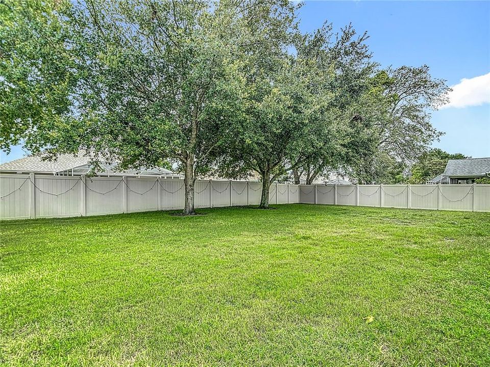 合同活跃: $315,000 (3 贝兹, 2 浴室, 1730 平方英尺)