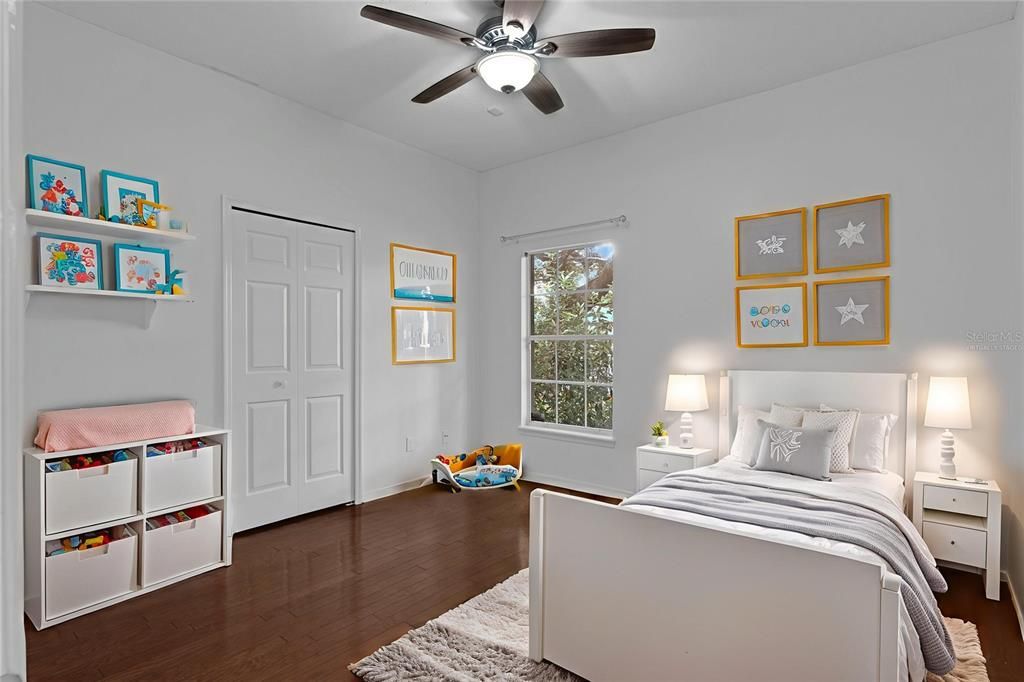 Под контрактом: $649,999 (5 спален, 3 ванн, 3003 Квадратных фут)