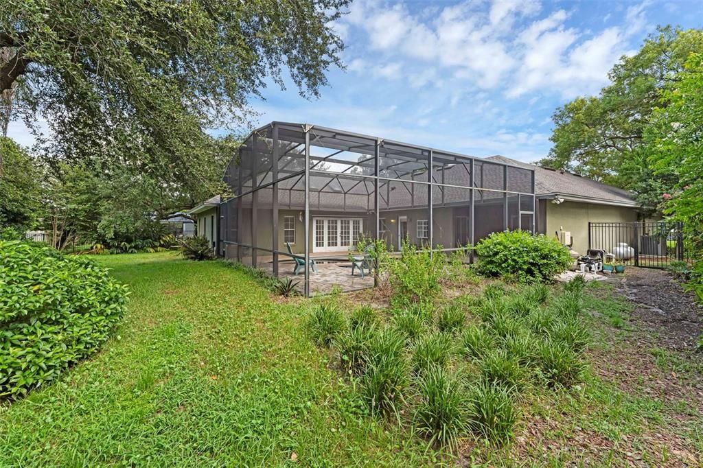 Под контрактом: $649,999 (5 спален, 3 ванн, 3003 Квадратных фут)