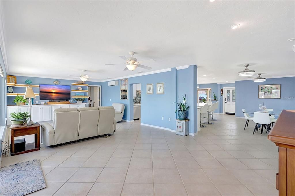 待售: $985,000 (3 贝兹, 3 浴室, 2192 平方英尺)