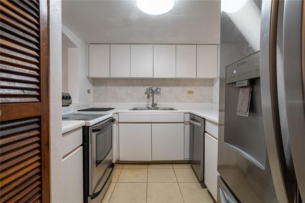 For Sale: $329,000 (3 beds, 2 baths, 1758 Square Feet)