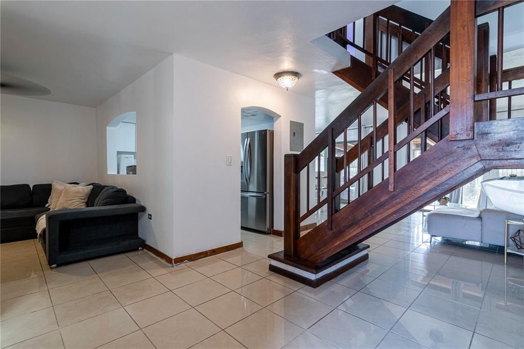 For Sale: $329,000 (3 beds, 2 baths, 1758 Square Feet)