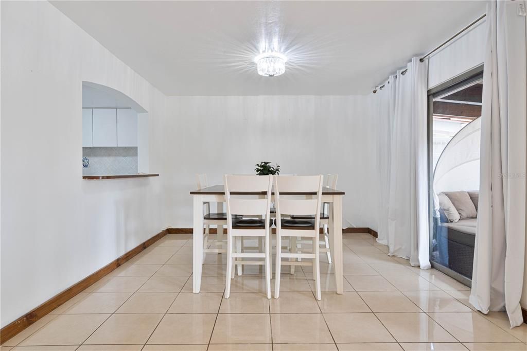 For Sale: $329,000 (3 beds, 2 baths, 1758 Square Feet)