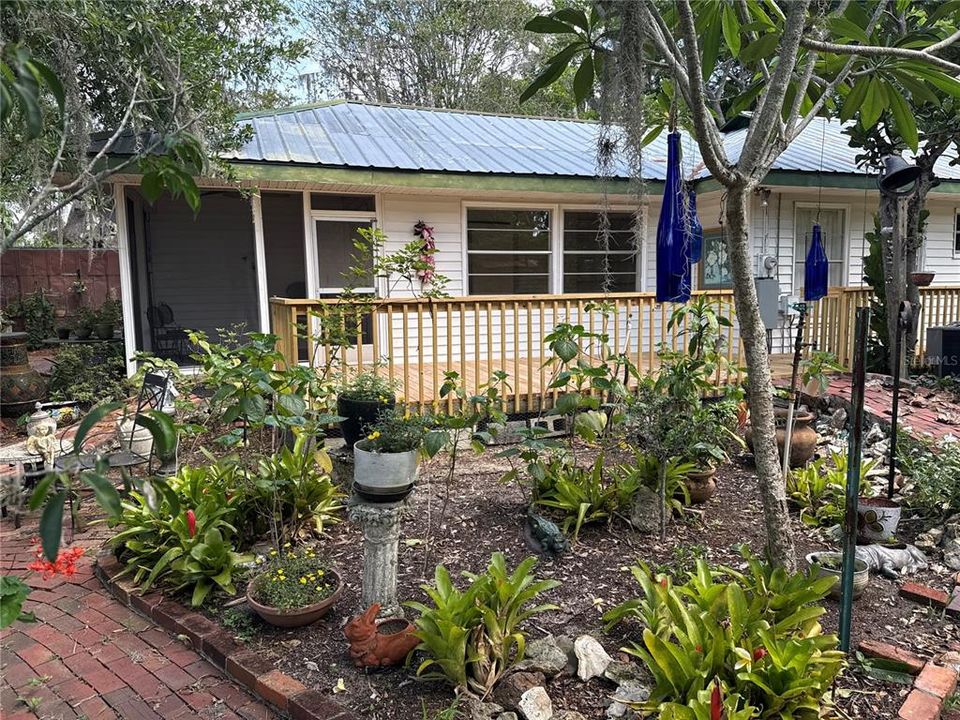 Vendido Recientemente: $225,000 (2 camas, 2 baños, 1472 Pies cuadrados)