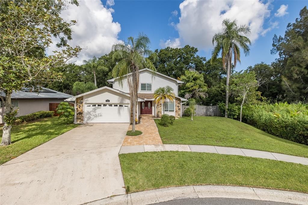 Recently Sold: $625,000 (5 beds, 2 baths, 2504 Square Feet)